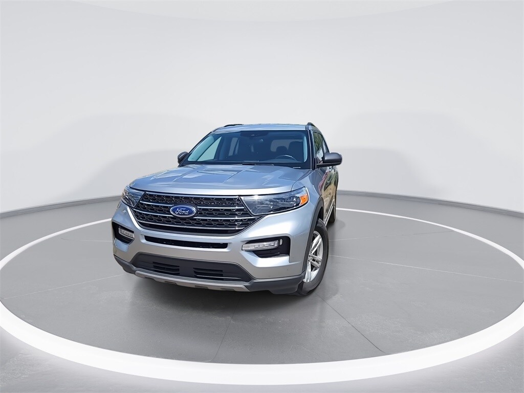 2024 Ford Explorer XLT photo 3