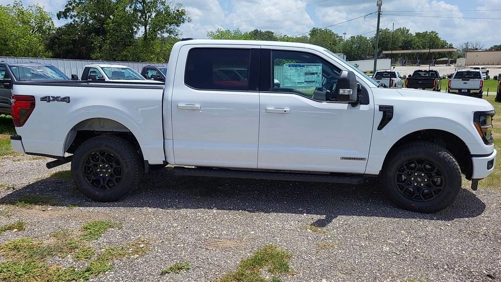 2025 Ford F-150 XLT - Photo 9