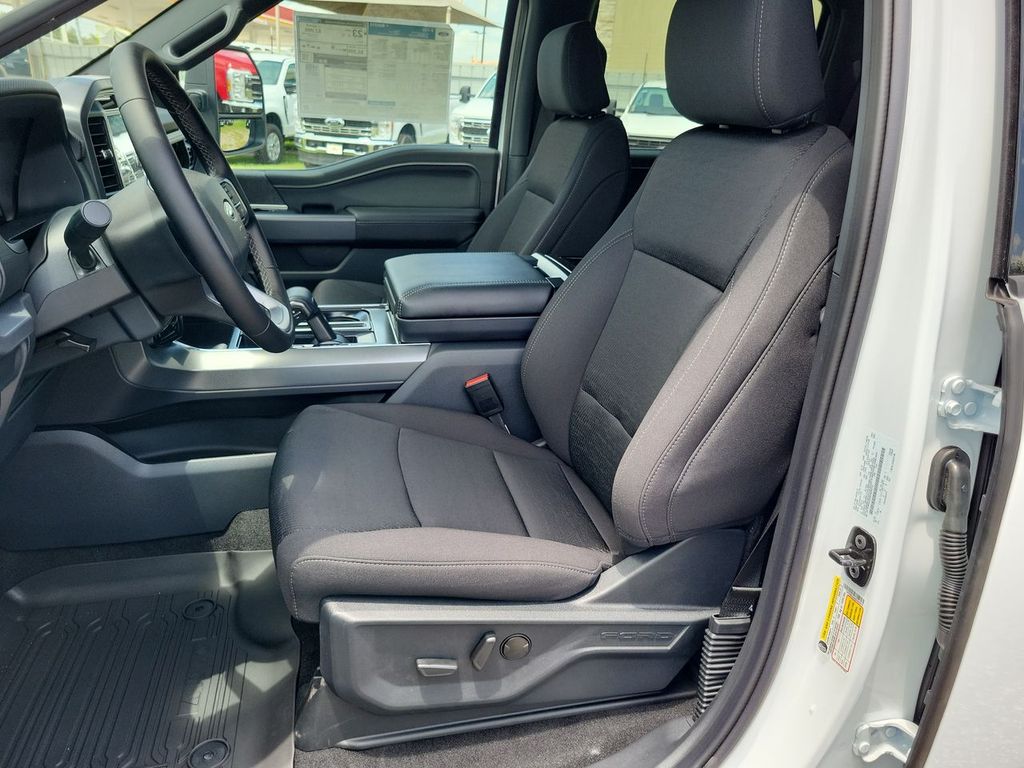 2025 Ford F-150 XLT - Photo 11