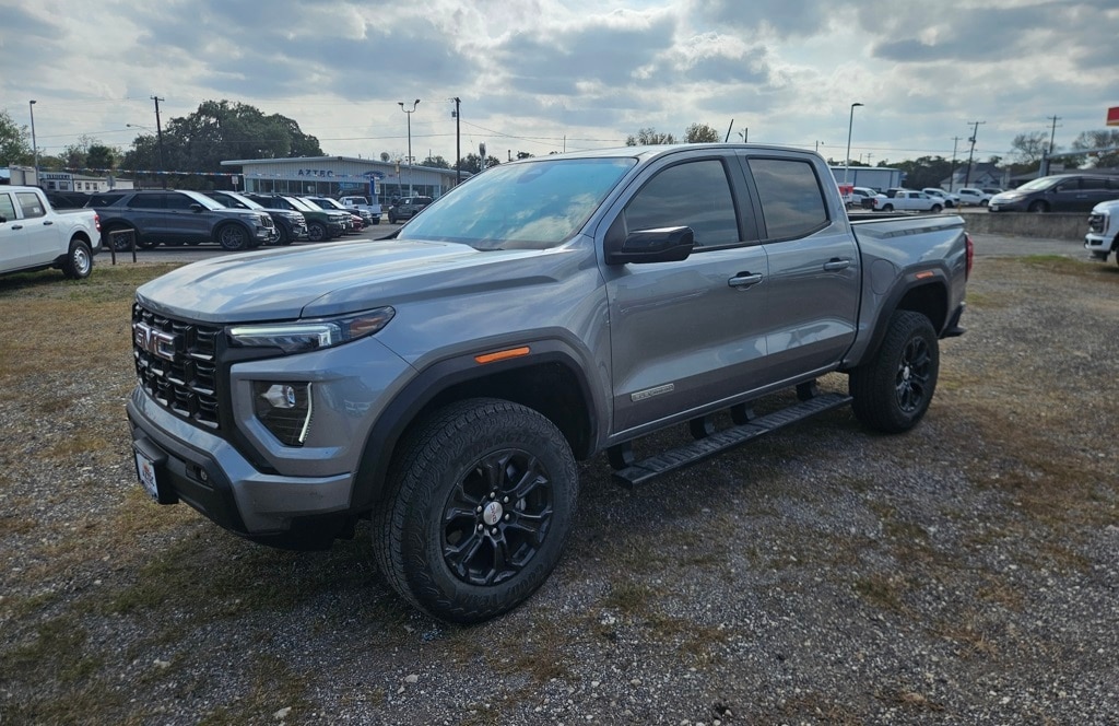 2024 GMC Canyon Elevation's photo
