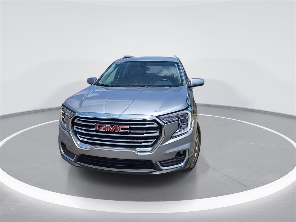 2024 Gmc Terrain SLT photo 3