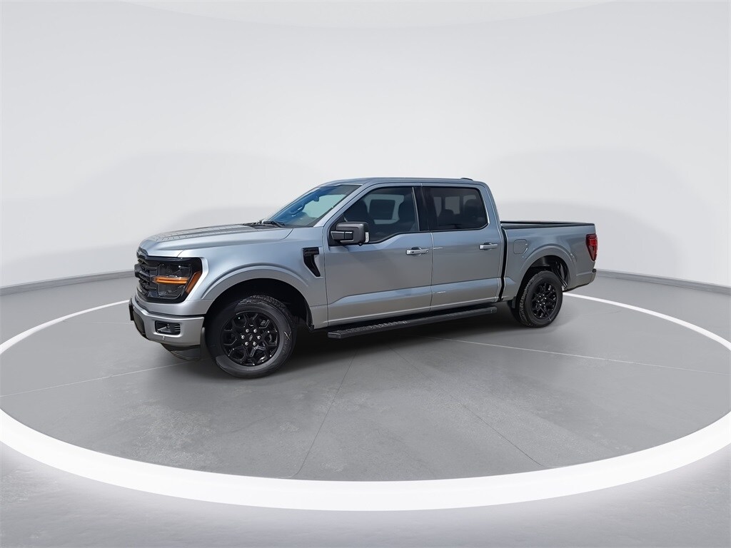2025 Ford F-150 XLT photo 4