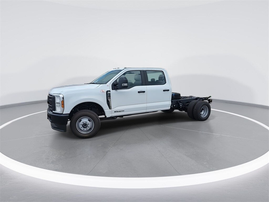 2026 Ford F-350 photo 4