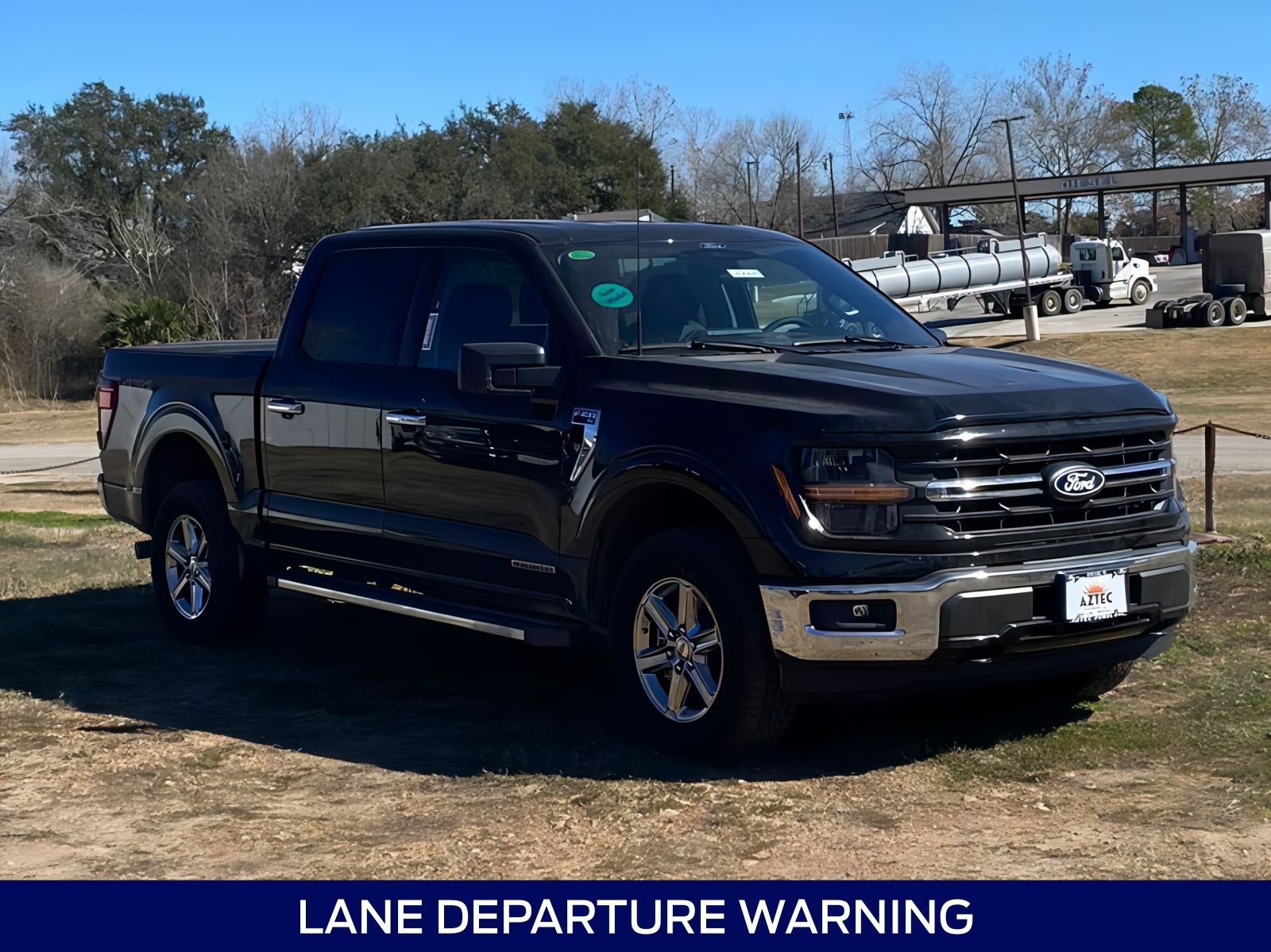2025 Ford F-150 XLT photo 3