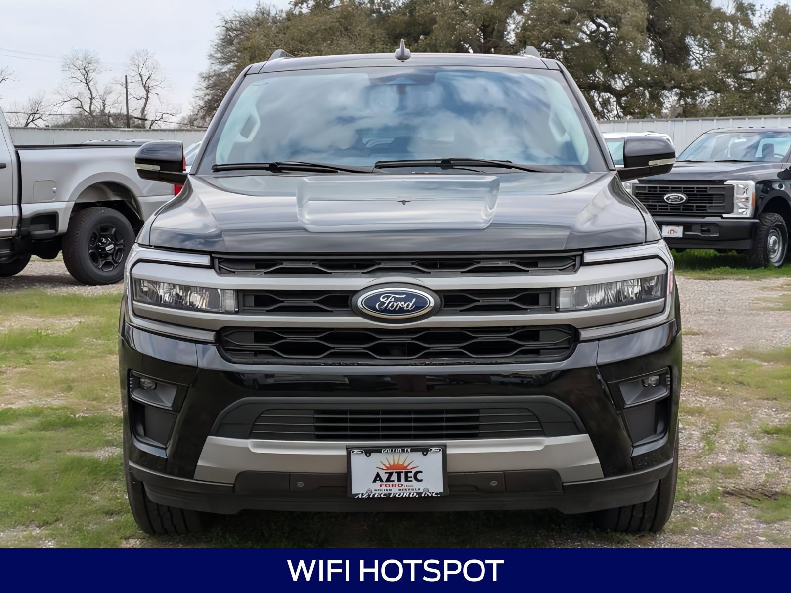 2024 Ford Expedition MAX XLT photo 2