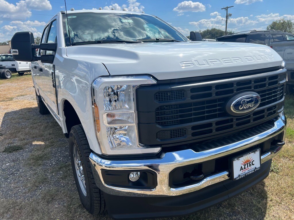 2024 Ford F-250 Super Duty XL's photo