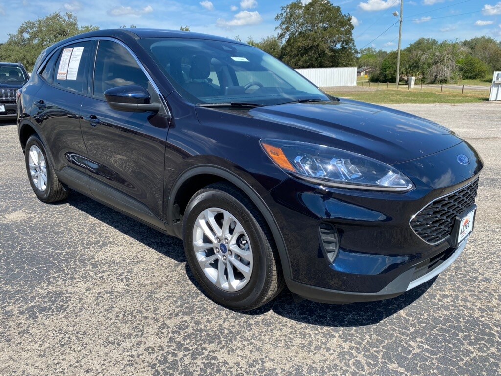 Used 2021 Ford Escape SE with VIN 1FMCU0G66MUA93001 for sale in Corona, CA