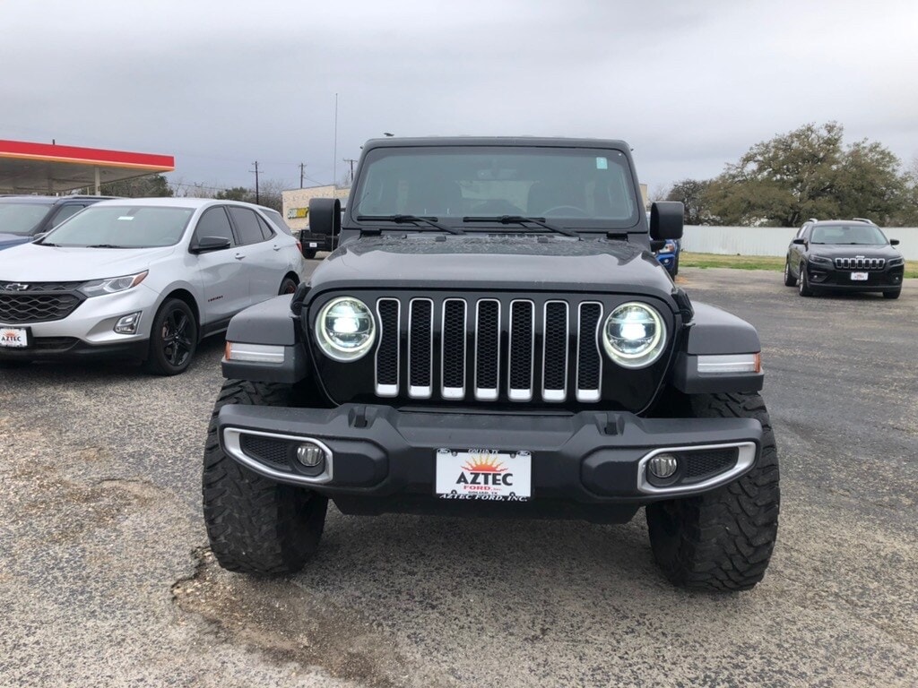 Used 2019 Jeep Wrangler Unlimited Sahara with VIN 1C4HJXEN8KW504860 for sale in Corona, CA