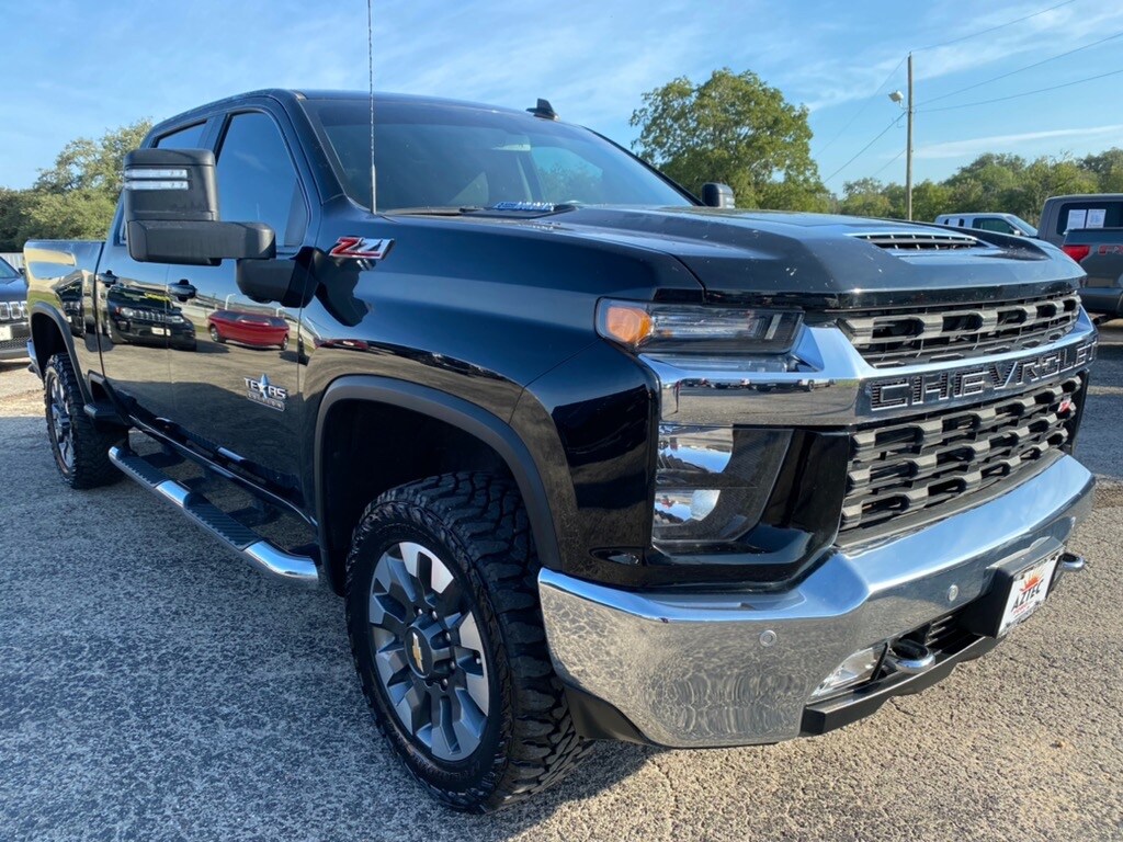 Used 2021 Chevrolet Silverado 2500HD LT with VIN 1GC4YNEY3MF159233 for sale in Corona, CA