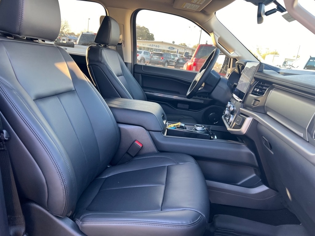 2024 Ford Expedition MAX XLT - Photo 10