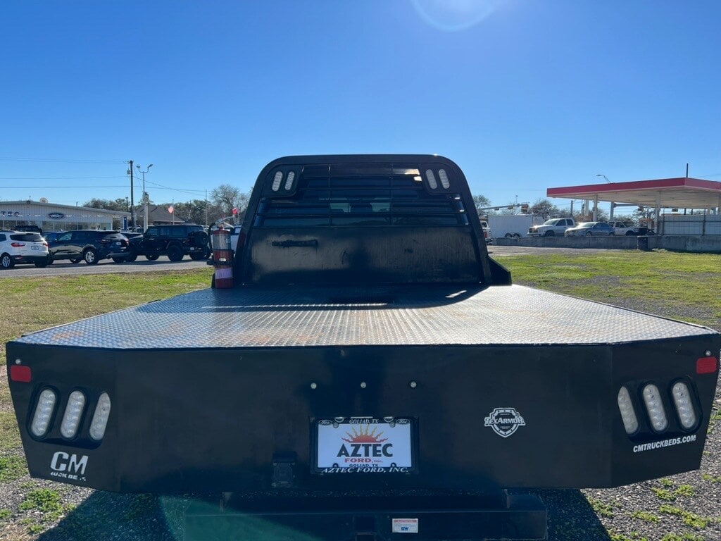 2019 Ford F-550 Super Duty Chassis Cab XL photo 7