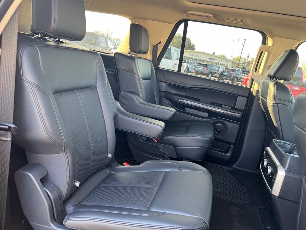 2024 Ford Expedition MAX XLT - Photo 12