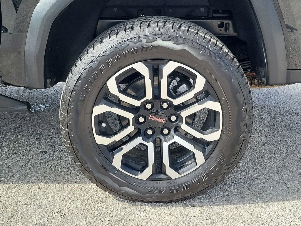 2025 GMC Canyon AT4 - Photo 10