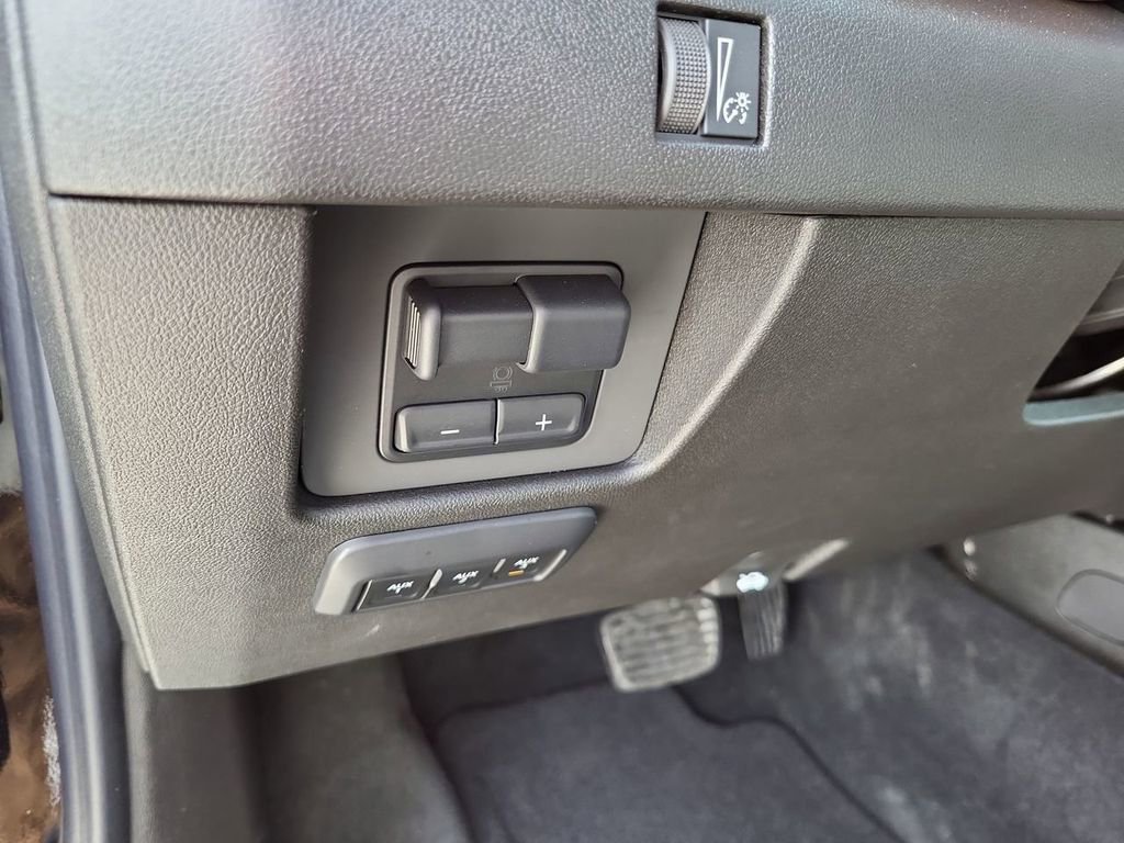 2025 GMC Canyon AT4 - Photo 12
