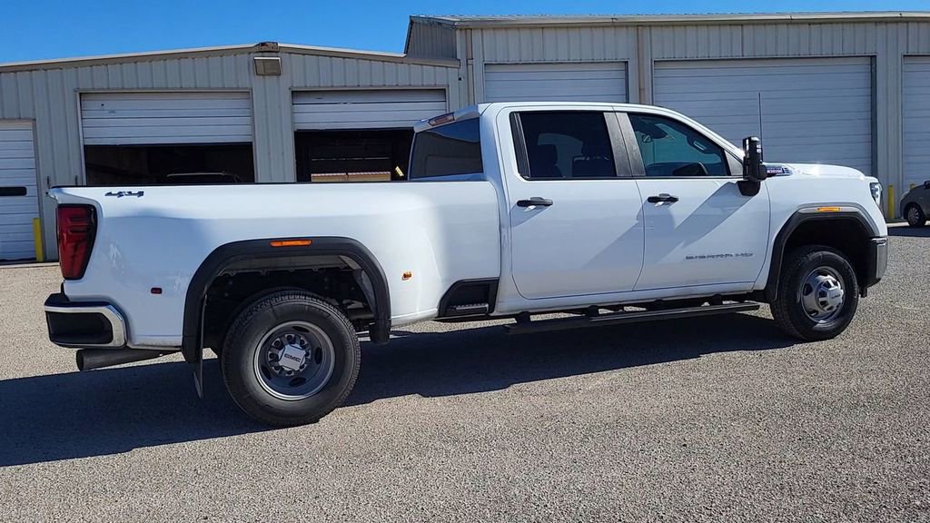 2026 GMC Sierra 3500HD Pro - Photo 8