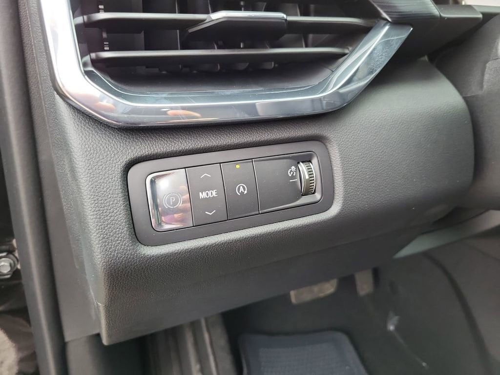 2025 GMC Acadia Elevation - Photo 12