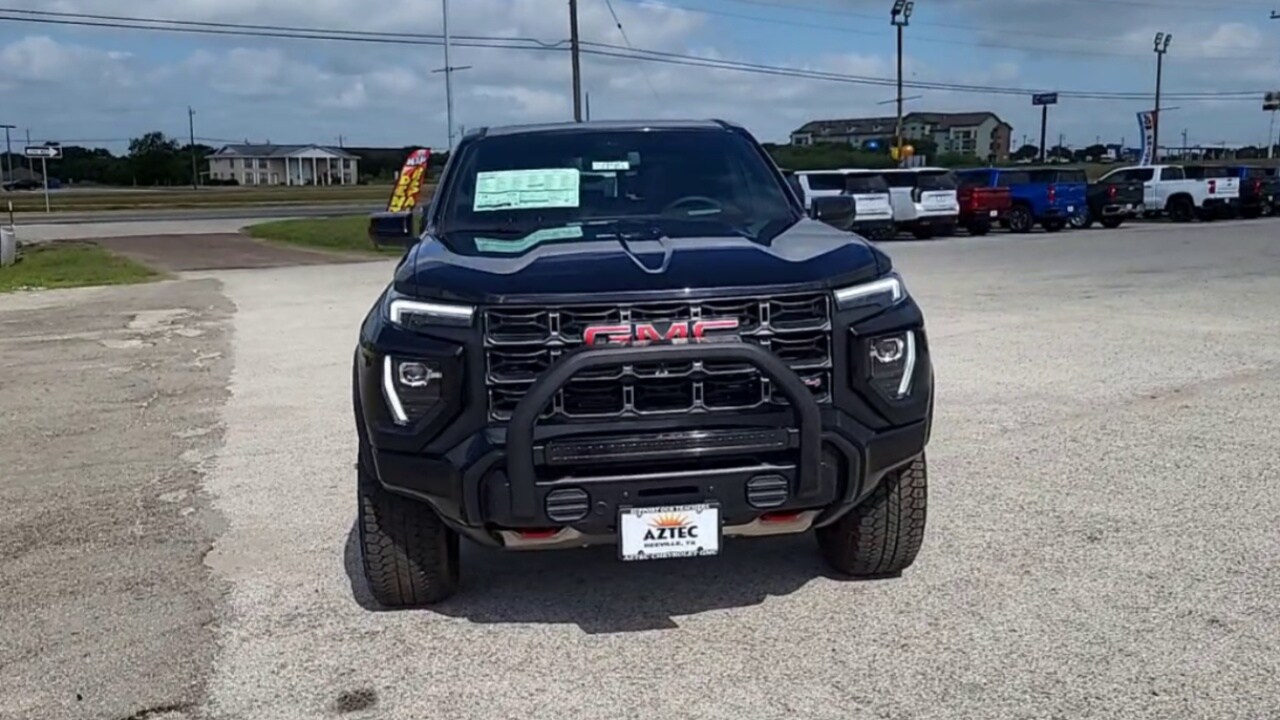 2025 GMC Canyon AT4 - Photo 28