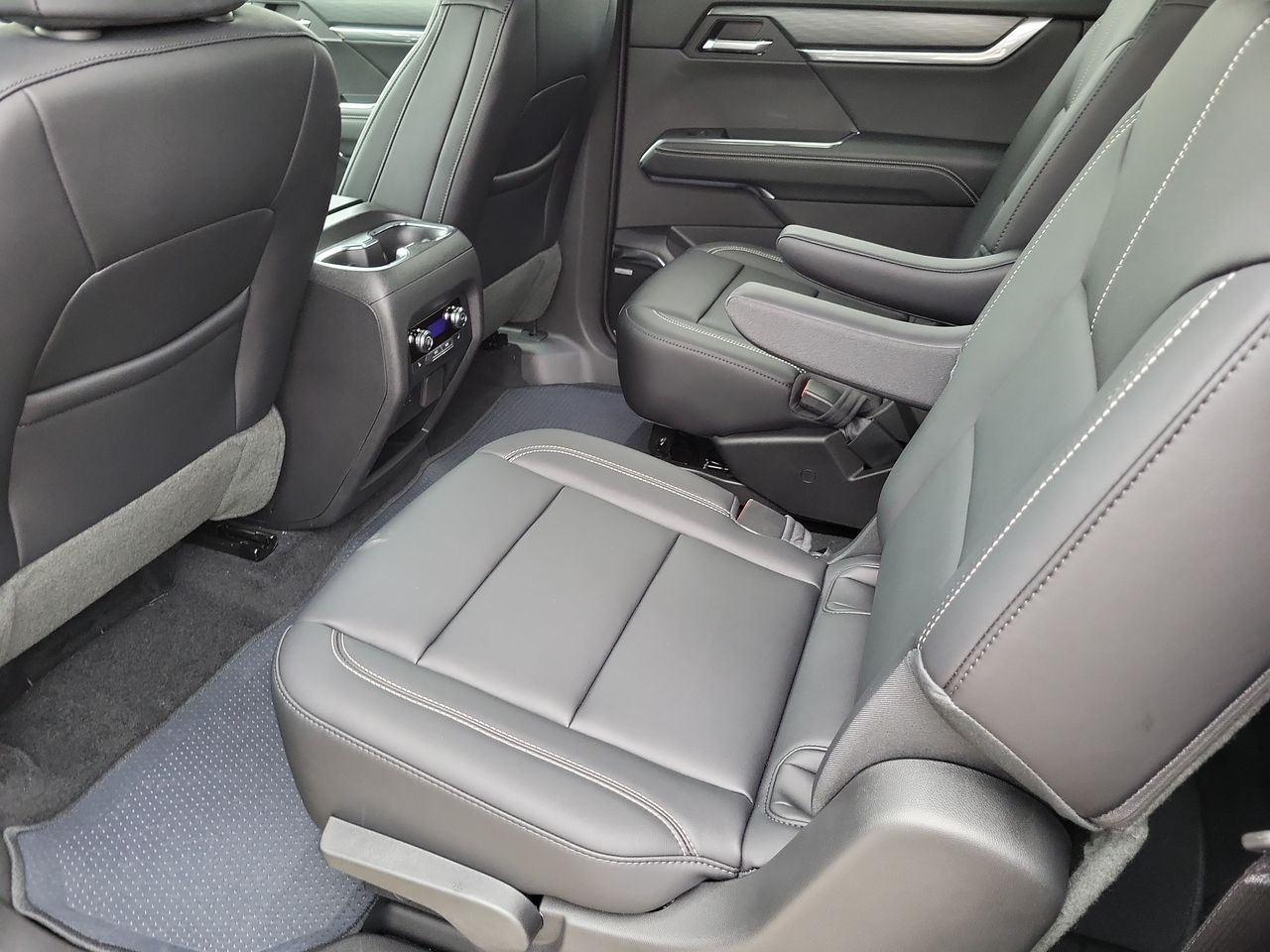 2025 GMC Acadia Elevation - Photo 50