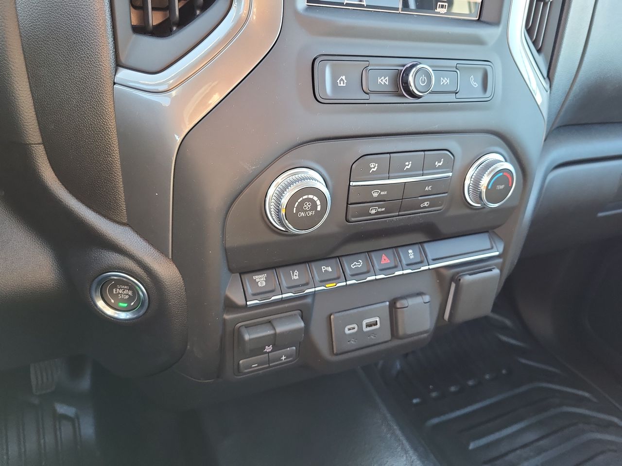 2026 GMC Sierra 3500HD Pro - Photo 40