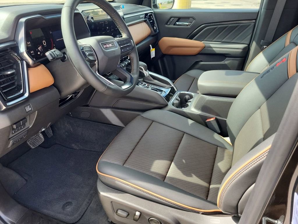 2025 GMC Canyon AT4 - Photo 11