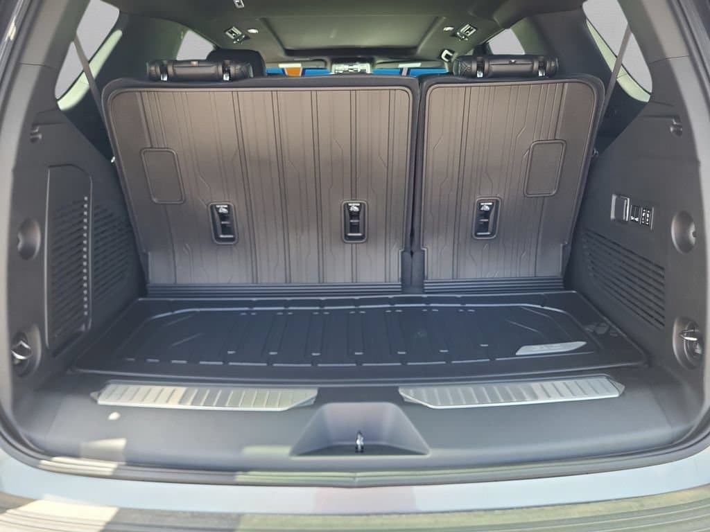 2026 GMC Yukon Denali - Photo 23