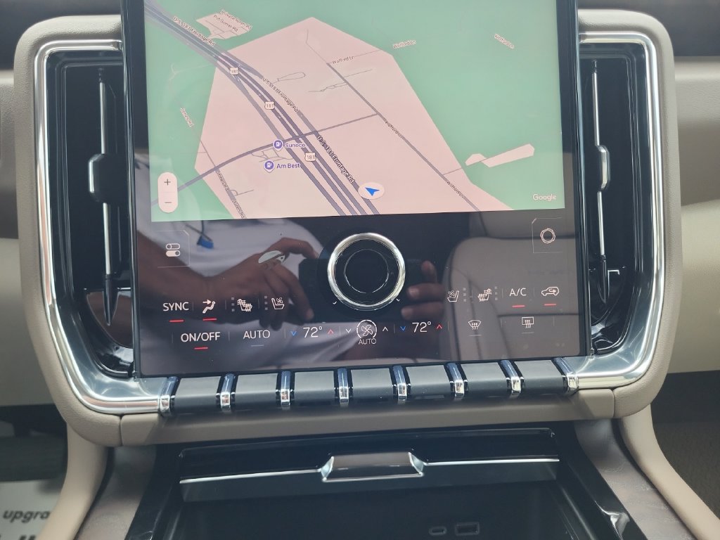 2026 GMC Yukon Denali - Photo 17