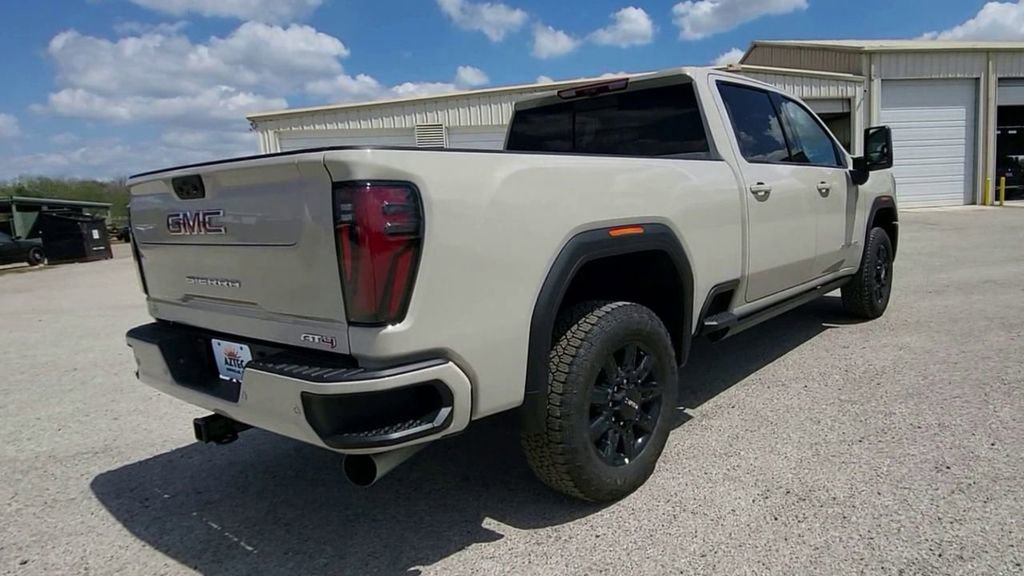 2026 GMC Sierra 2500HD AT4 - Photo 7