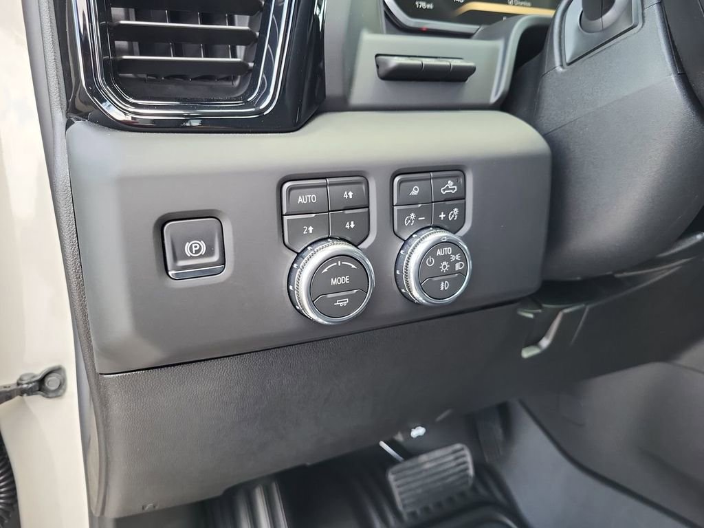 2026 GMC Sierra 2500HD AT4 - Photo 14