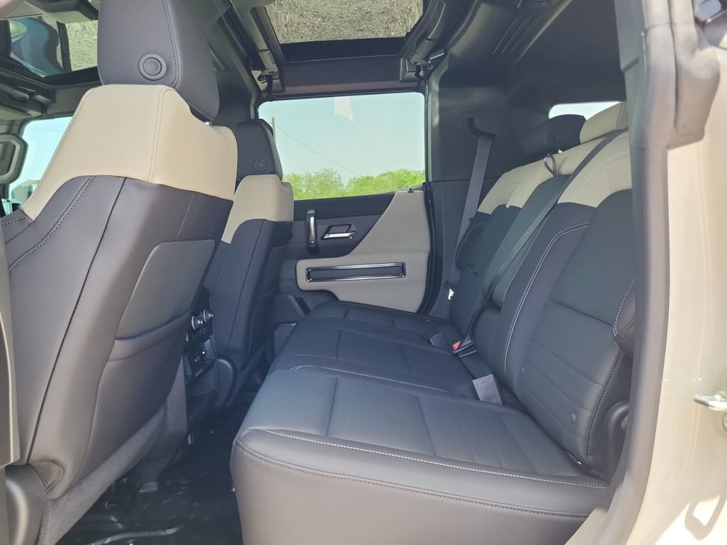 2026 GMC HUMMER EV 2X - Photo 22