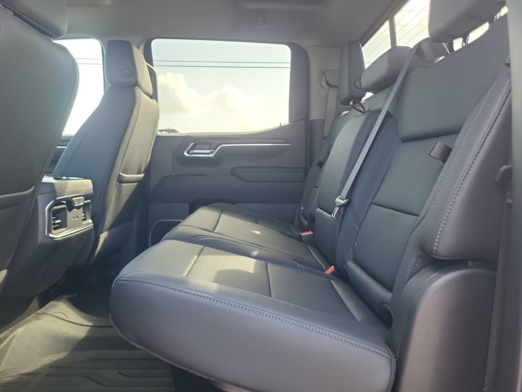 2026 GMC Sierra 1500 SLT - Photo 22