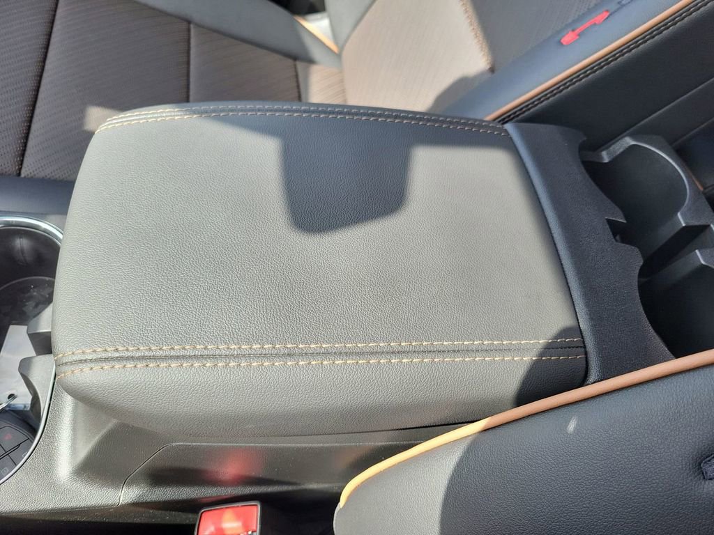 2025 GMC Canyon AT4 - Photo 21