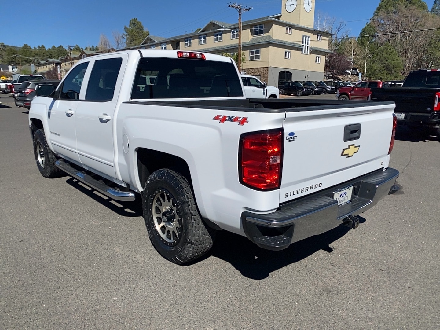 View vehicle photo 7