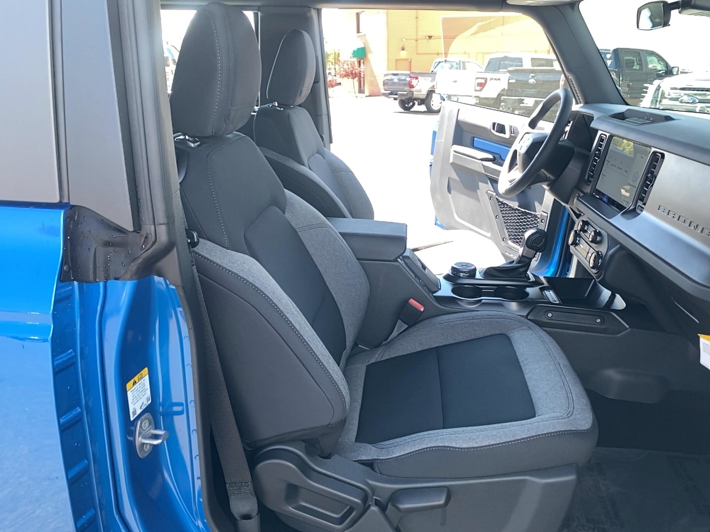 2025 Ford Bronco 2-Door Base - Photo 10