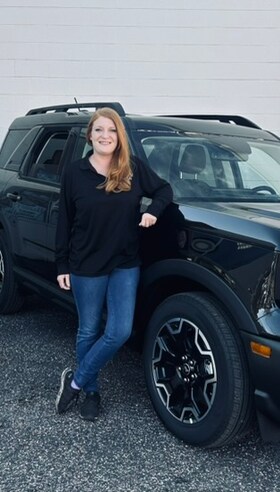 Staff member Kimberly Austin from ID_dfae24102ae3