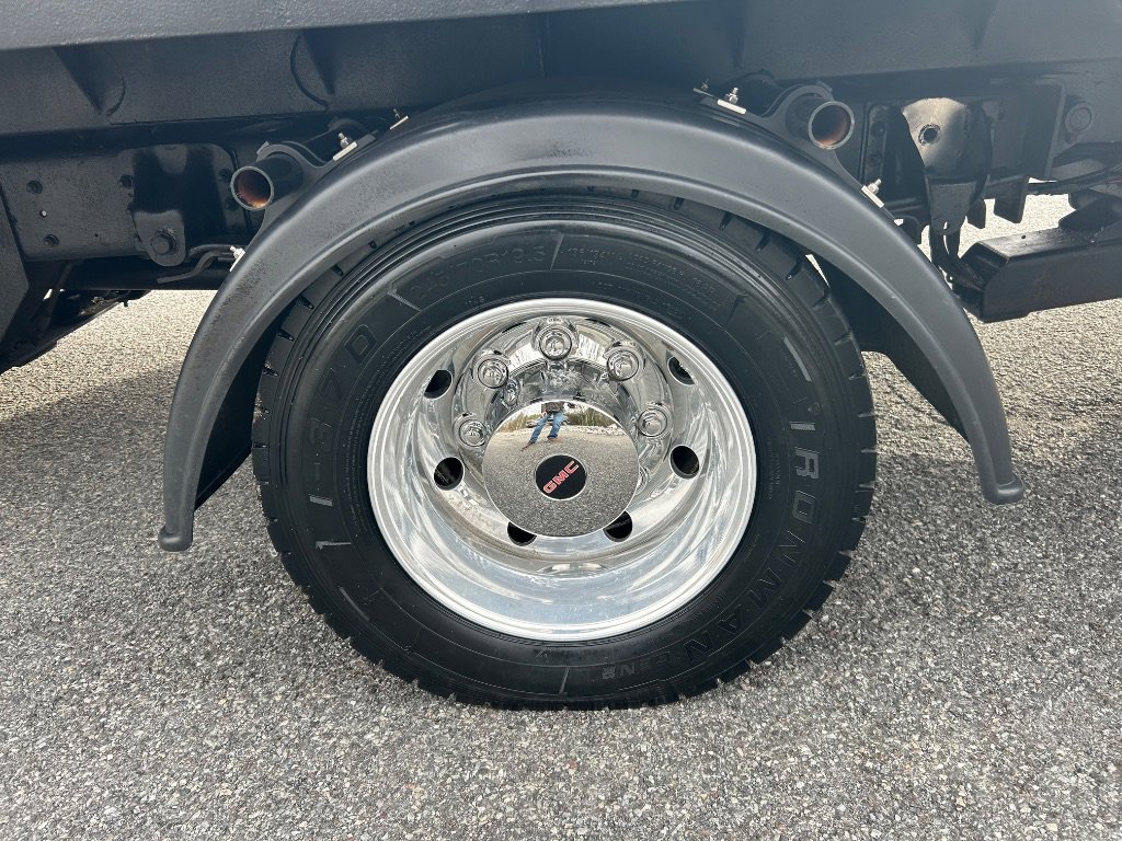 2007 GMC C5500 - Photo 13