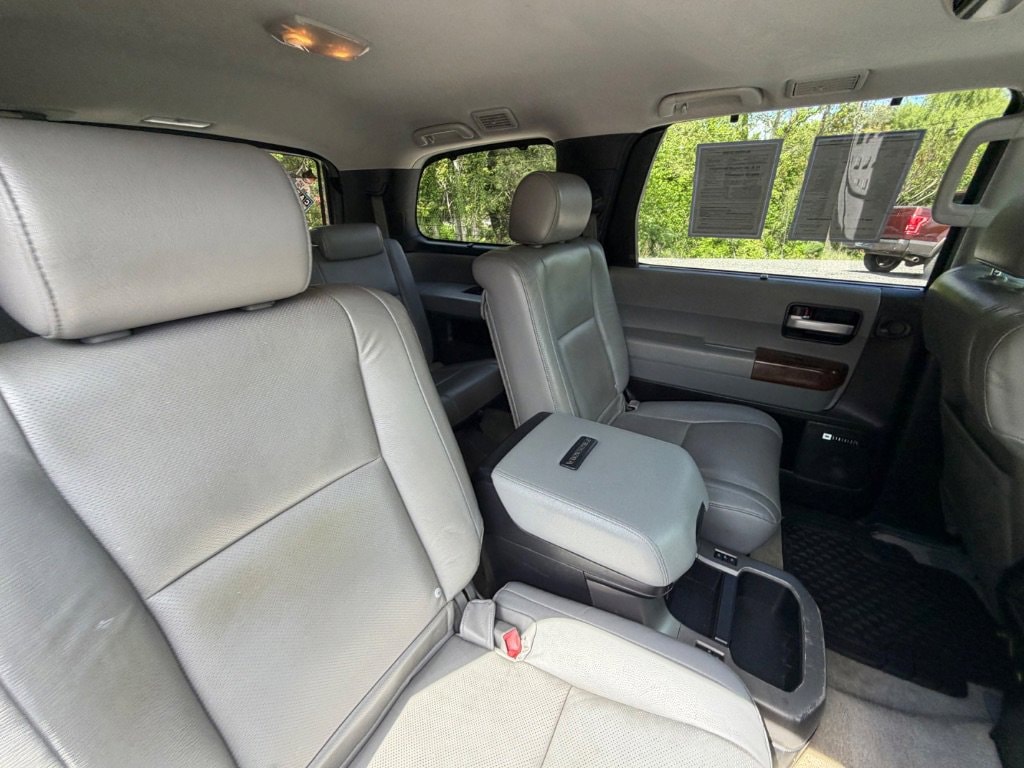 2010 Toyota Sequoia Platinum - Photo 14