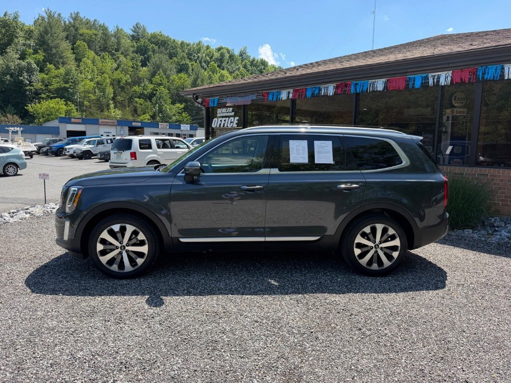 Used 2022 Kia Telluride S S FWD