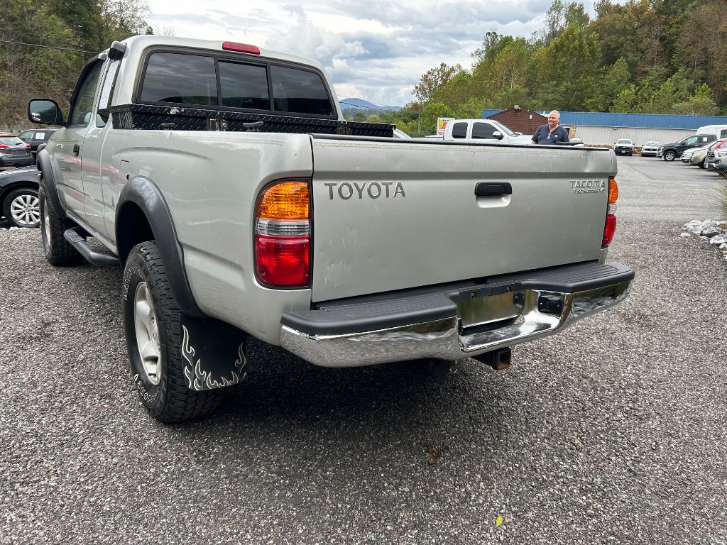 2003 Toyota Tacoma XtraCab PreRunner V6 photo 2