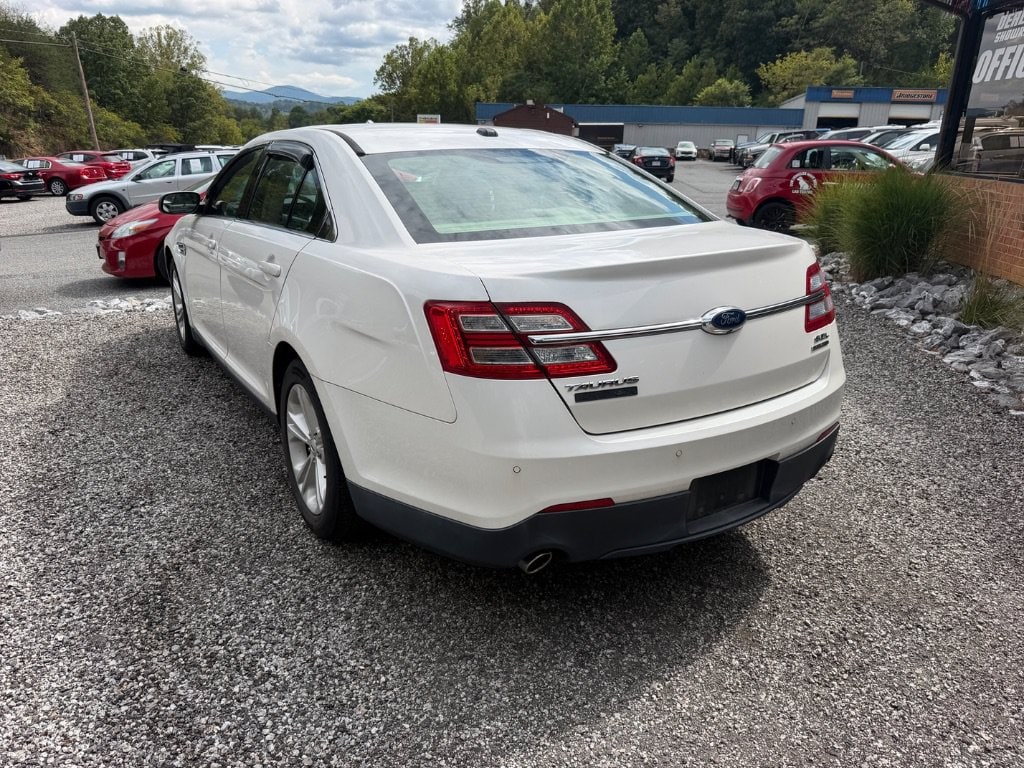 Used 2015 Ford Taurus SEL Sedan