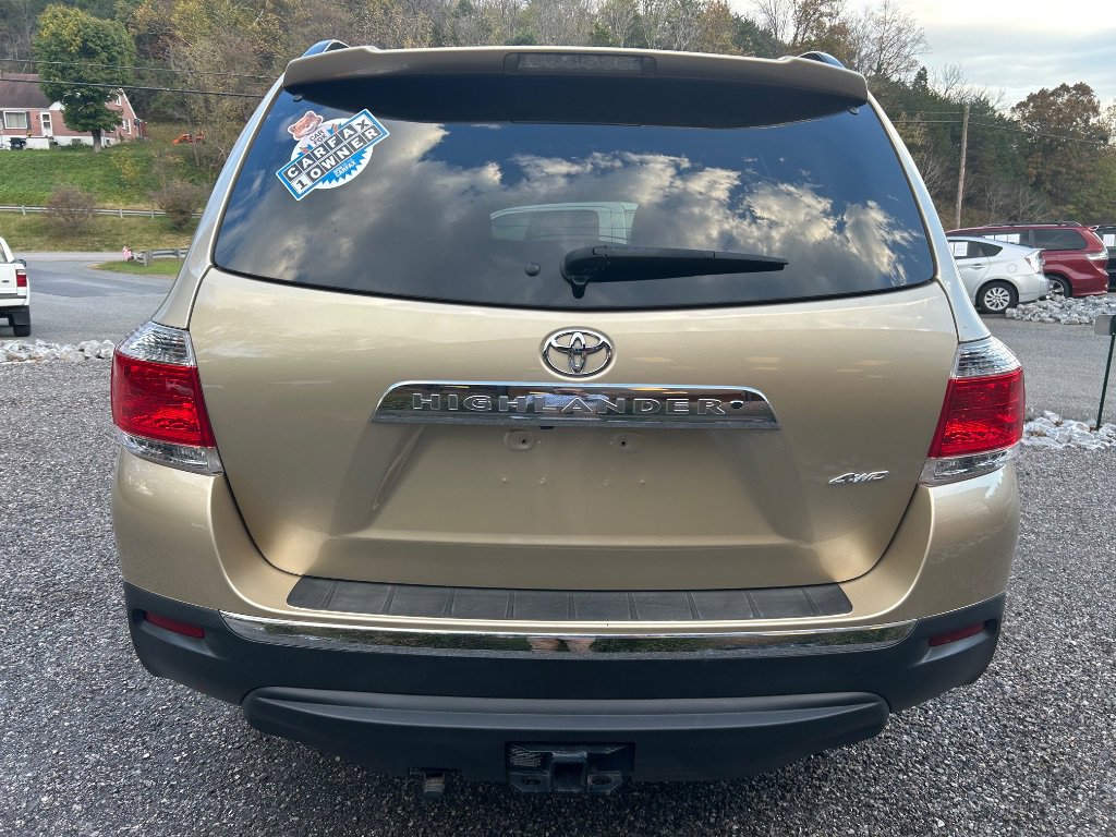 2013 Toyota Highlander Base Hybrid photo 2