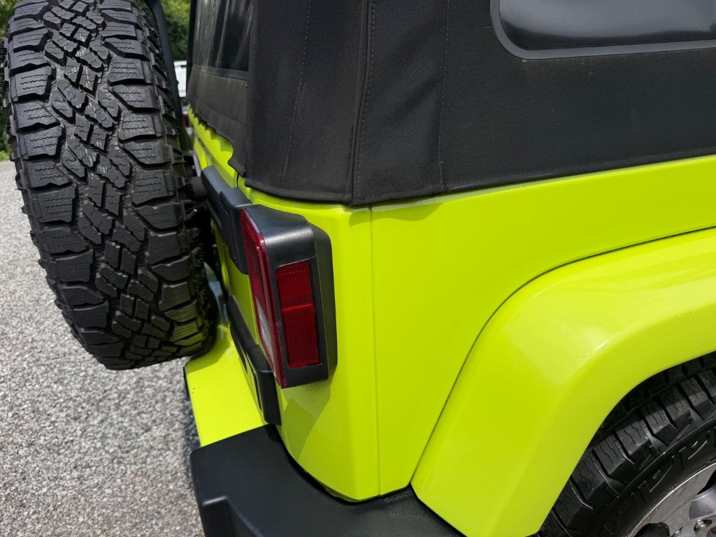 2016 Jeep Wrangler Unlimited Sahara - Photo 12
