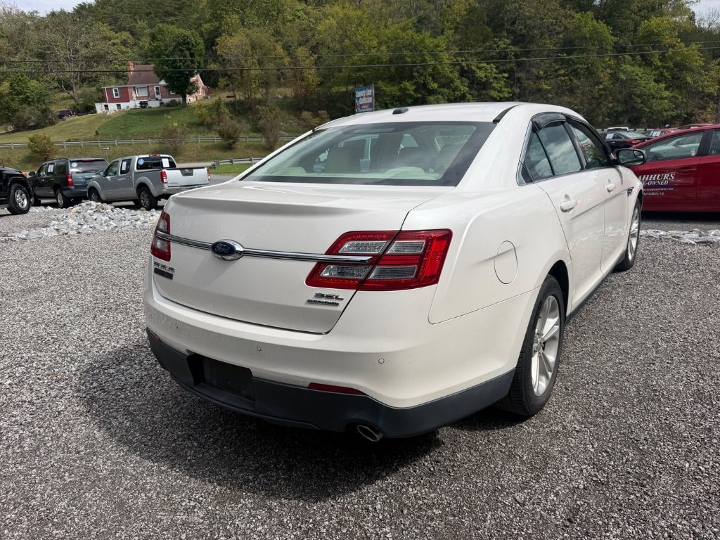 Used 2015 Ford Taurus SEL Sedan