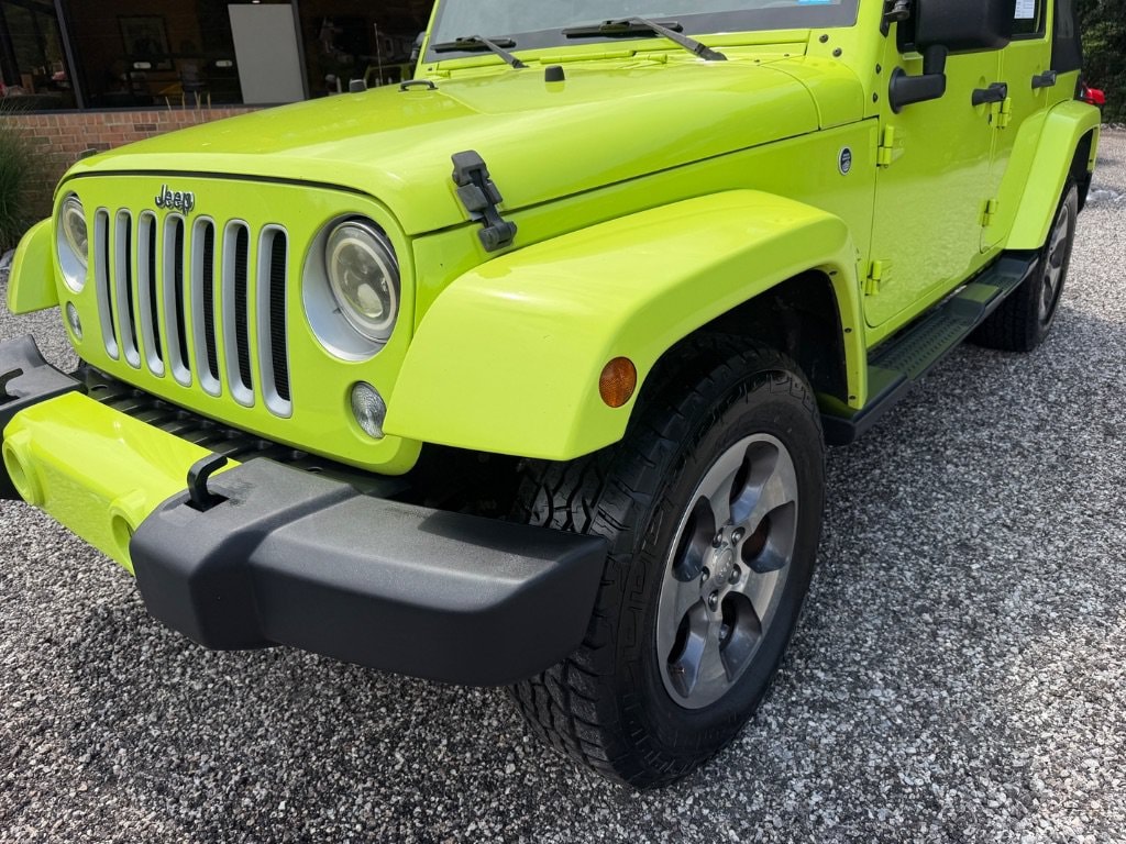 2016 Jeep Wrangler Unlimited Sahara - Photo 9