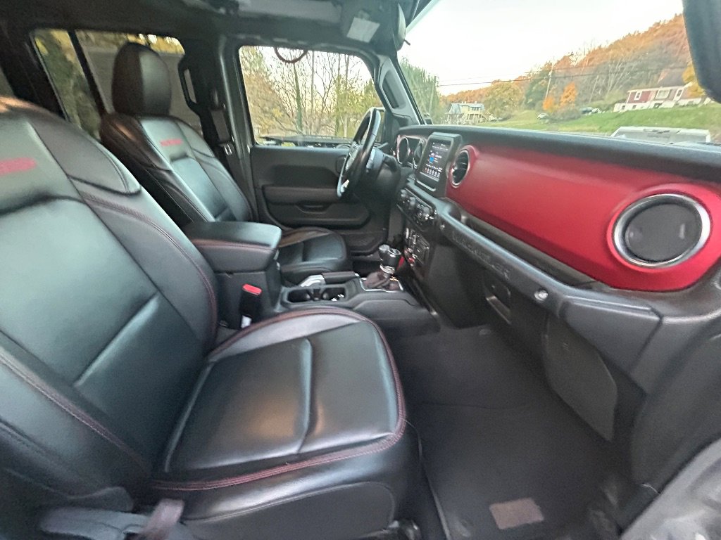 2021 Jeep Wrangler Unlimited Rubicon photo 2