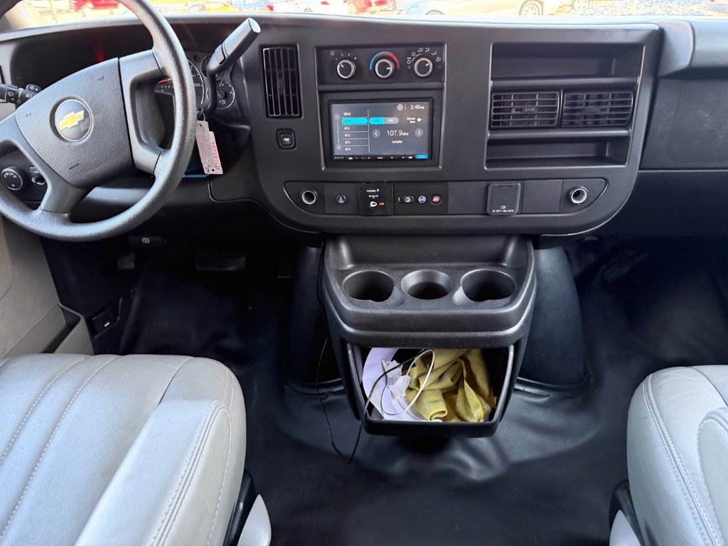 2019 Chevrolet Express Passenger LS - Photo 15