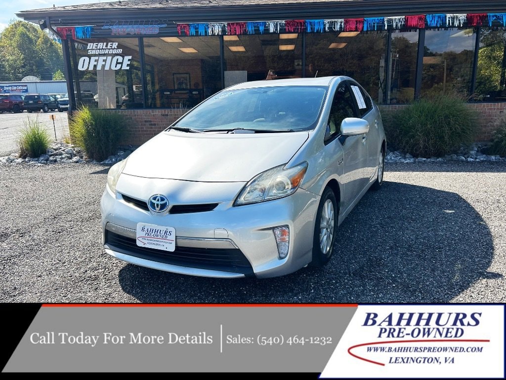 2014 Toyota Prius Plug-In's photo