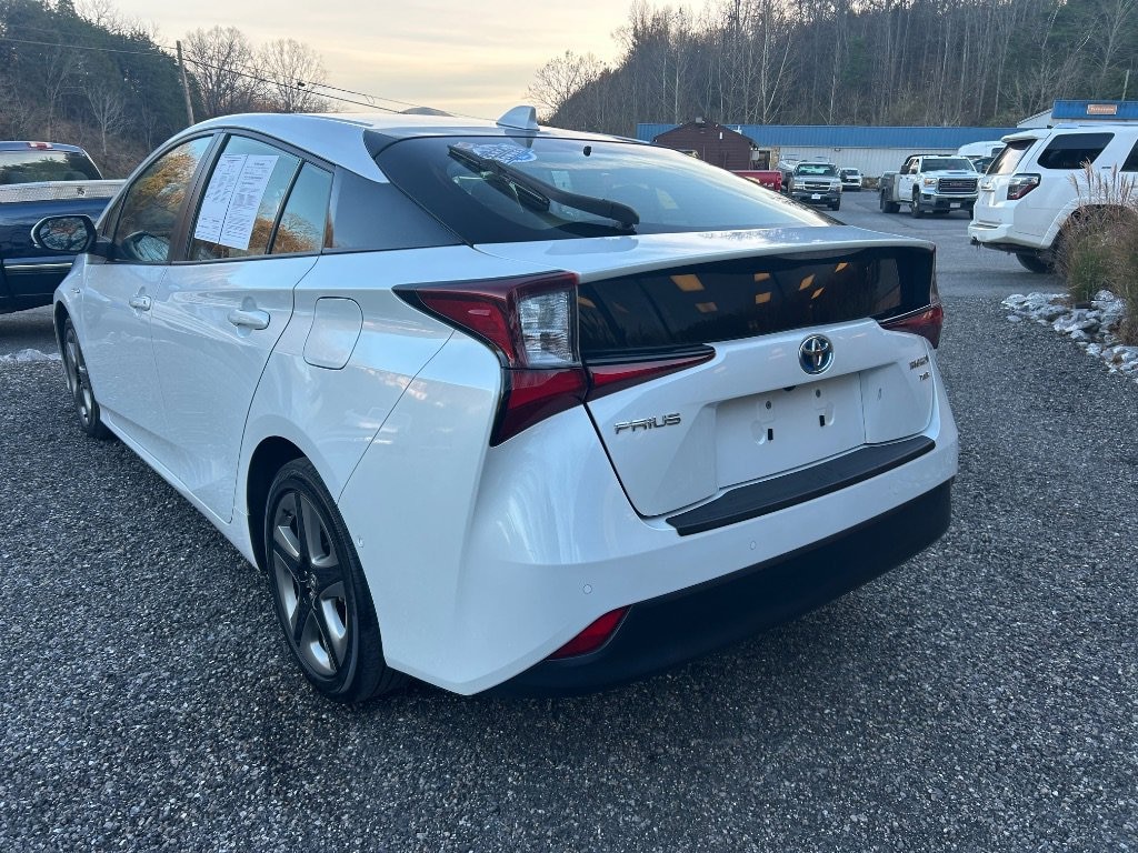 Used 2021 Toyota Prius XLE XLE
