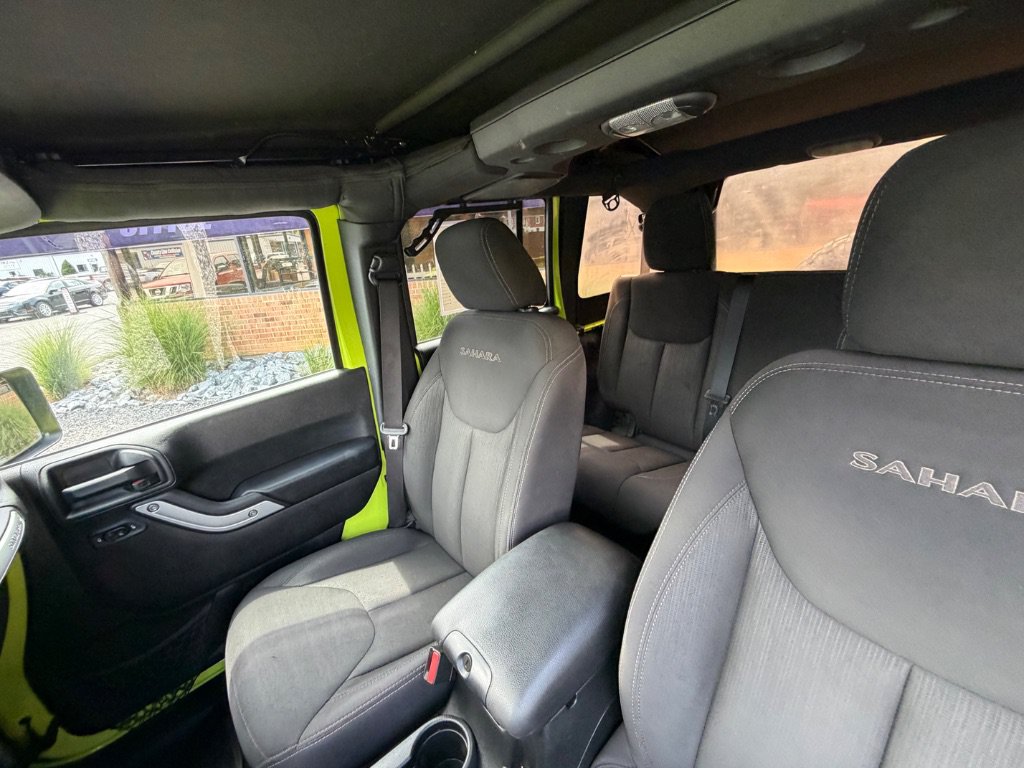 2016 Jeep Wrangler Unlimited Sahara - Photo 26