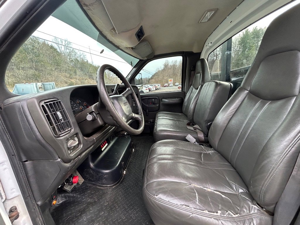 2007 GMC C5500 - Photo 21