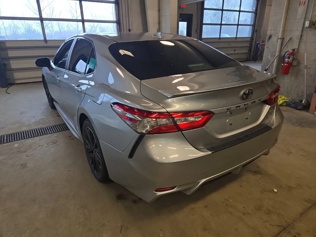 Used 2019 Toyota Camry SE SE Auto